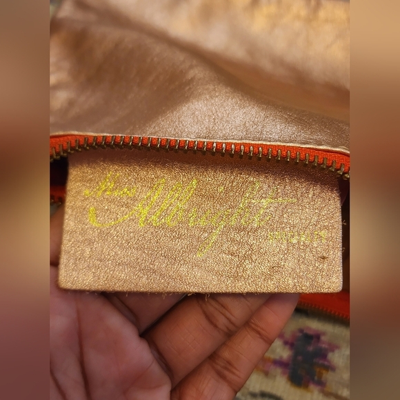 NWOT Miss Albright Speciaity Tan & Metaillic Clutch with 2 Tassel - Picture 5 of 7